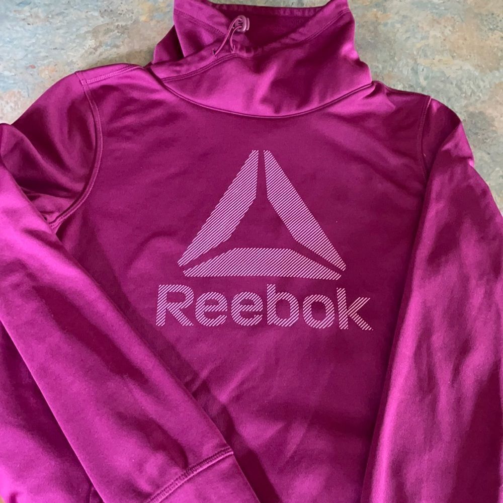 Small Reebok Pullover